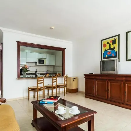 Апартаменти One Bedroom With Wifi And Pool, Close To The Beach Puerto Del Carmen Пуерто-дель-Кармен