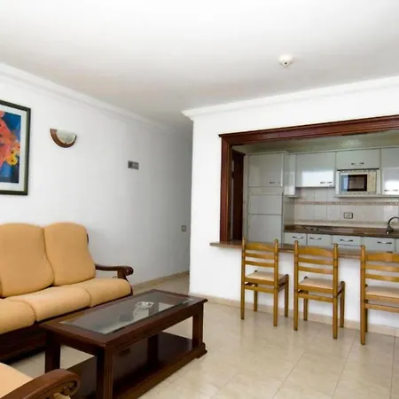 One Bedroom With Wifi And Pool, Close To The Beach Puerto Del Carmen Пуерто-дель-Кармен